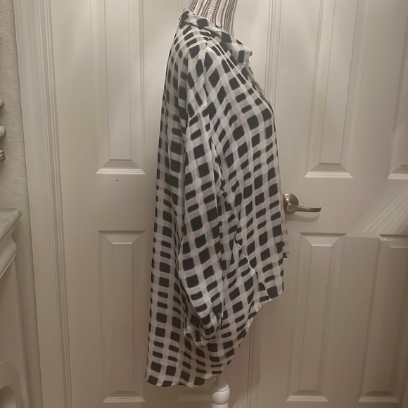 a.n.a a new approach ladies blouse - Picture 4 of 6